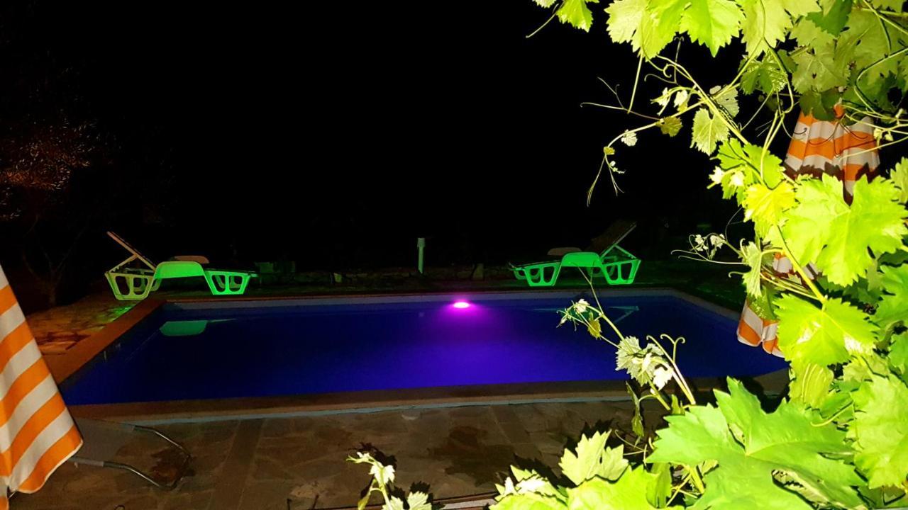 Apartman Vojaline Milna  Exterior foto