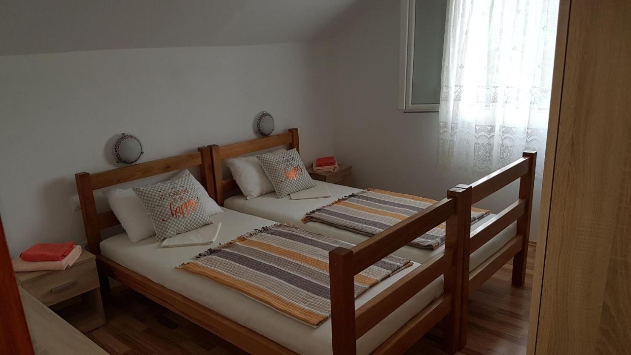 Apartman Vojaline Milna  Exterior foto