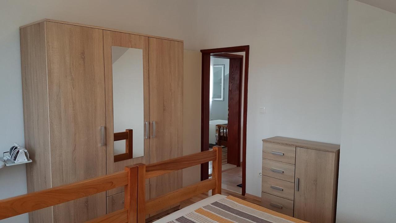 Apartman Vojaline Milna  Exterior foto